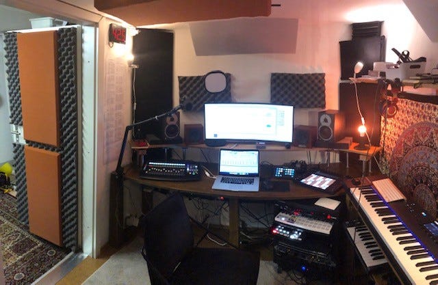 Bass traps in corners